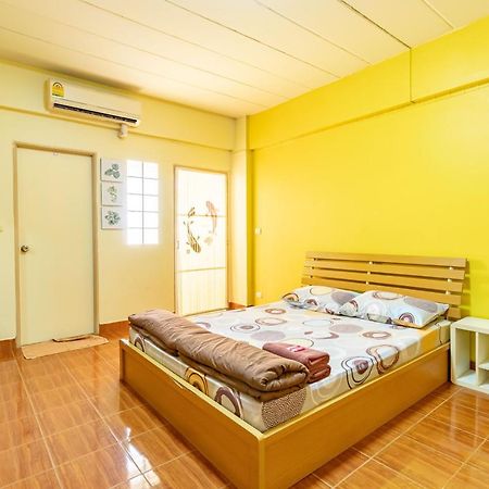 Benjaratch Boutique Apartment Банкок Екстериор снимка