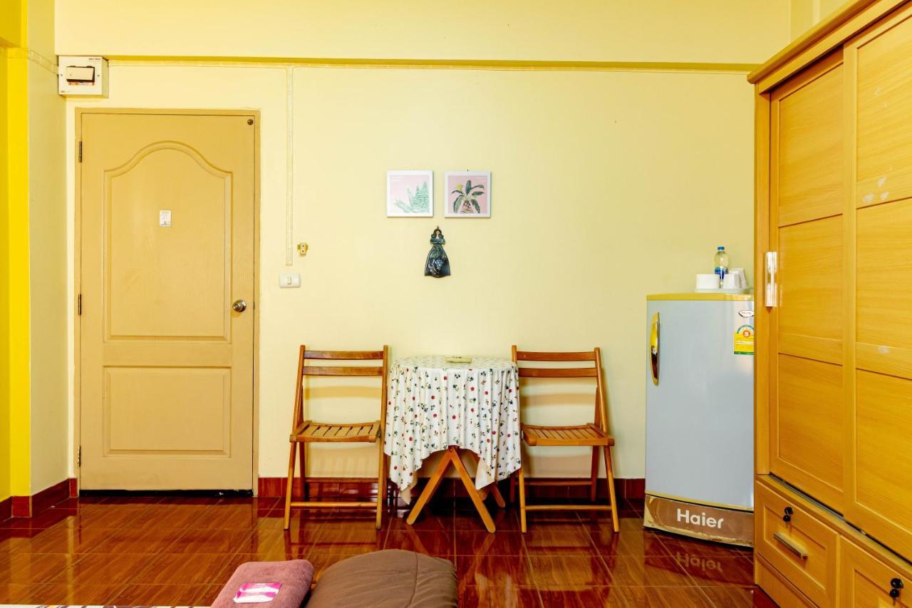 Benjaratch Boutique Apartment Банкок Екстериор снимка