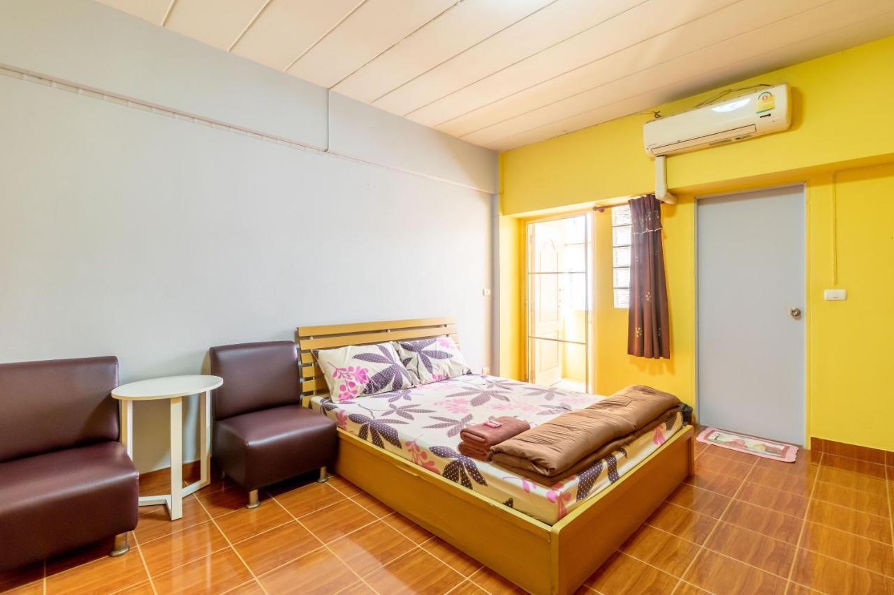 Benjaratch Boutique Apartment Банкок Екстериор снимка